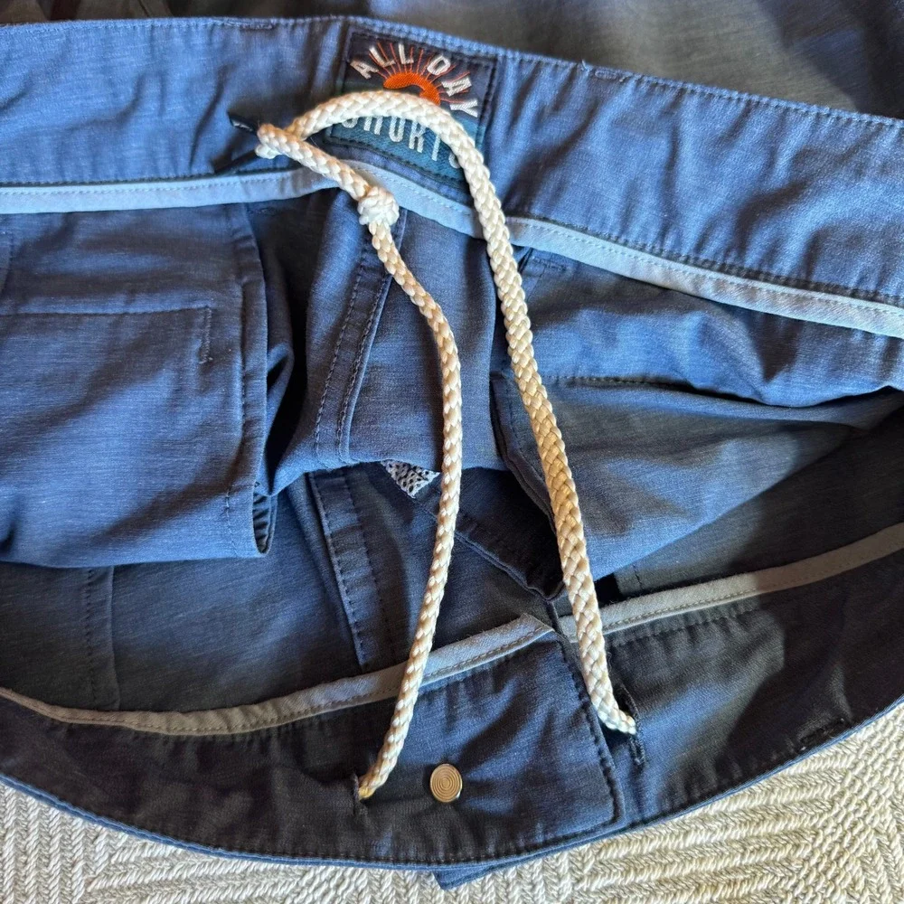 Faherty All Day Shorts Mens 33 (34) Navy Blue Hybrid Swim Board Shorts 9 Inseam
